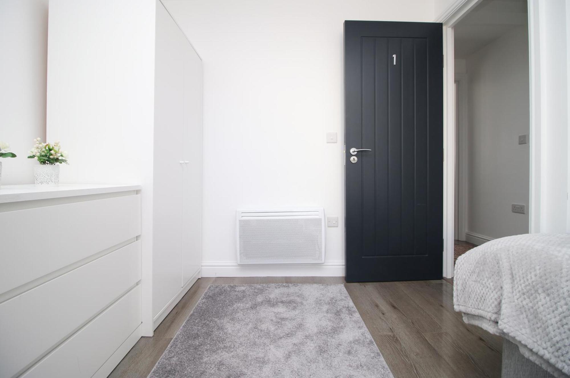 Modern Guesthouse, Fast Wi-Fi, Street Free Parking, Central, Fully Equipped Cardiff Esterno foto