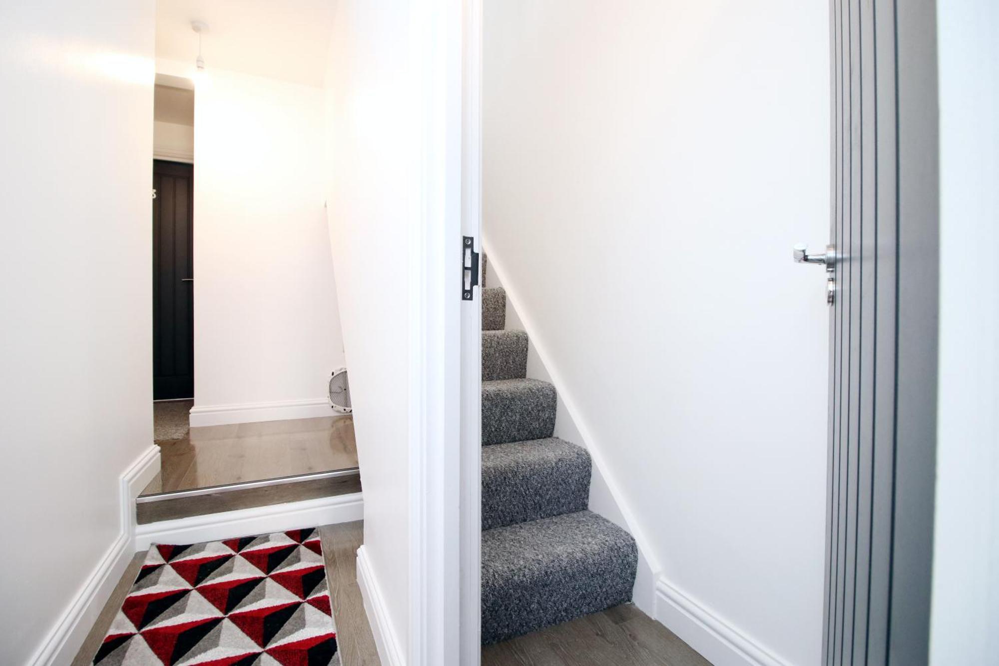 Modern Guesthouse, Fast Wi-Fi, Street Free Parking, Central, Fully Equipped Cardiff Esterno foto