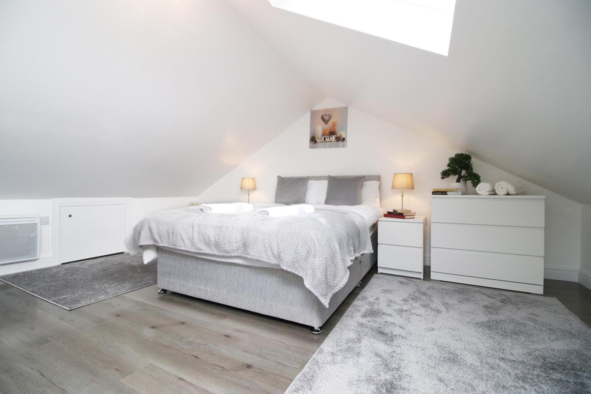 Modern Guesthouse, Fast Wi-Fi, Street Free Parking, Central, Fully Equipped Cardiff Esterno foto