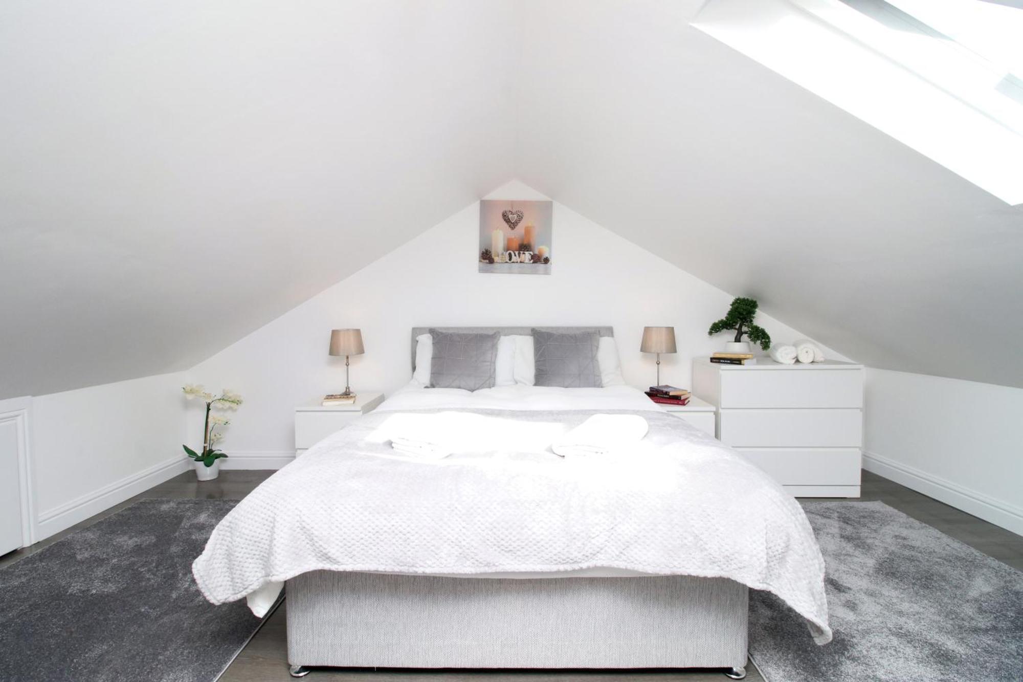 Modern Guesthouse, Fast Wi-Fi, Street Free Parking, Central, Fully Equipped Cardiff Esterno foto