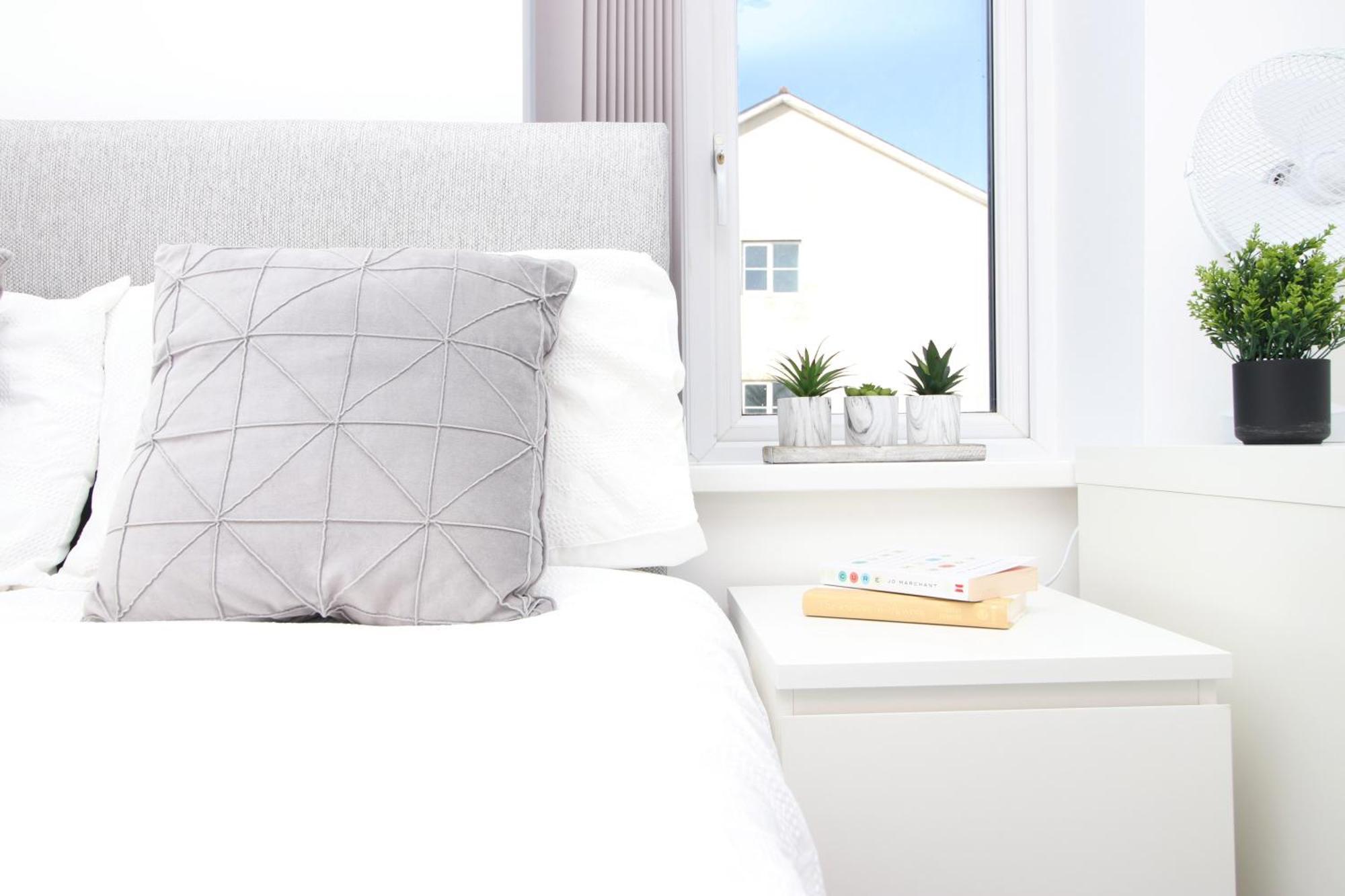 Modern Guesthouse, Fast Wi-Fi, Street Free Parking, Central, Fully Equipped Cardiff Esterno foto